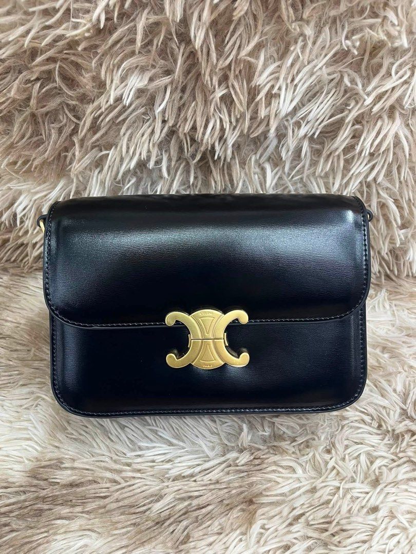 Preloved Celine Triomphe (Category: Luxury Bags & Wallets) located in Manila. Submitted by bagsandmanymanymore1 (Listing ID 1448794498, Image 1). Description: Preloved Celine Triomphe Actual photos posted Size 22cm Please read before you order 👉🏻❗️Payment first before shipping ❗️Cut off time of payment 11am sameday delivery ❗️NO MEET UP / NO PICK UP ❗️ORDER CANNOT BE CANCELLED ❗️PLEASE DON’T BUY IF YOU ARE IN DOUBT ❗️NO RETURN! NO REFUND! ❗️NO 