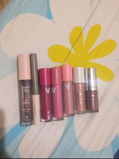 (Category: ) located in . Submitted by aeri.declutter (Listing ID 1451810027, Image 1). Description: .