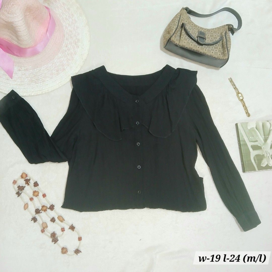 Preloved women tops bundle 2 sale (Category: Blouses) located in Santa Rosa. Submitted by bhelprelovedcloset (Listing ID 1456905995, Image 2). Description: .