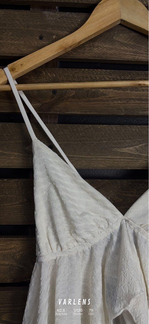 Princess Polly White Textured Cami Top (Category: Sleeveless) located in Las Pinas. Submitted by hustlathrift (Listing ID 1456862644, Image 3). Description: Size xs up to semi medium Good quality Issue: may teo stitches but not affected the appearance Super ganda in person.