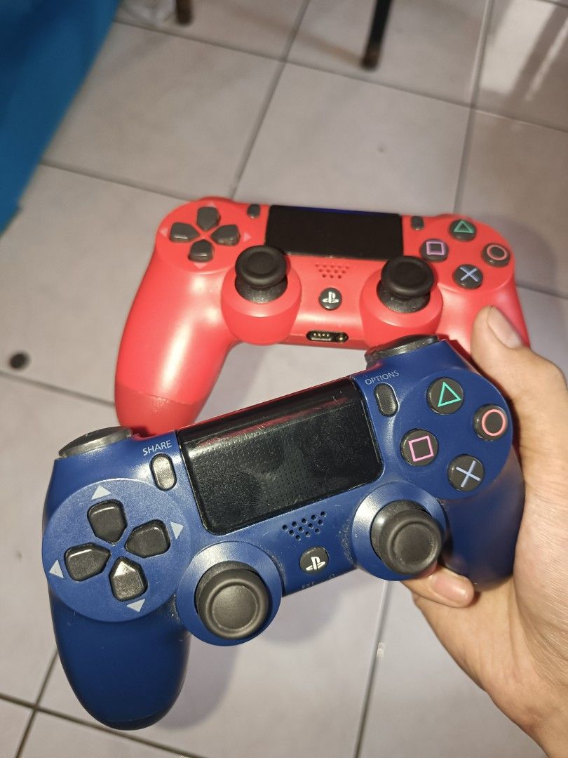 Ps4 phat 1TB 21 games (Category: PlayStation) located in Manila. Submitted by nikethrifteddrops (Listing ID 1456833607, Image 2). Description: may 21 games included na 2 ds4 controller HDMI cable charger for controller.