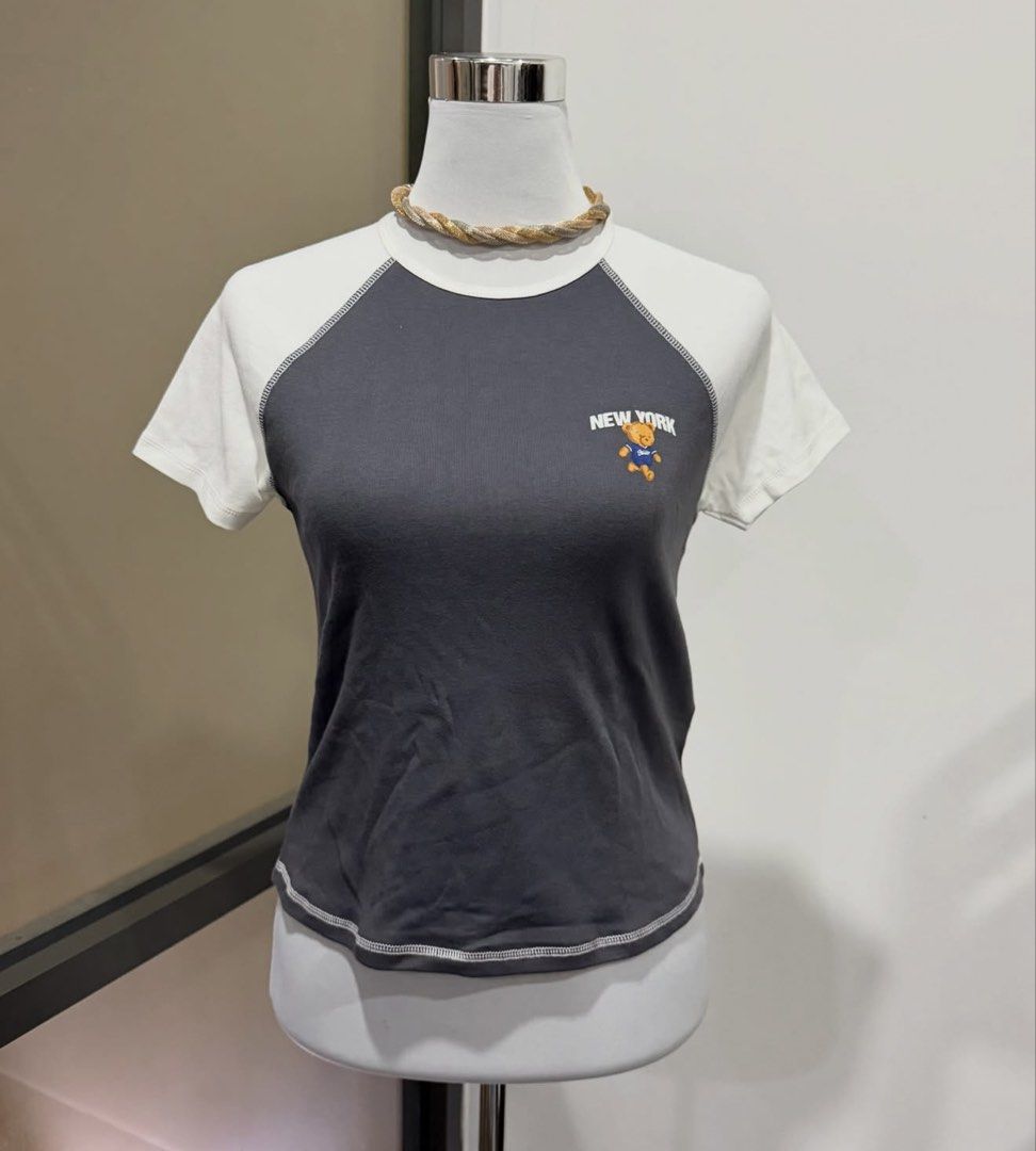 Pull & bear (Category: Shirts) located in Kuala Lumpur. Submitted by prelovedbynr9 (Listing ID 1456787199, Image 1). Description: Pull & bear Original Authentic💯 ✔ New item👈 👈 👈 Never worn ✔ Size: S Dh xpkai, bought in 99 Sm8 ss14.