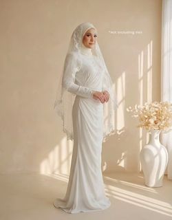 (Category: ) located in . Submitted by trendy.outfit (Listing ID 1456781514, Image 1). Description: .