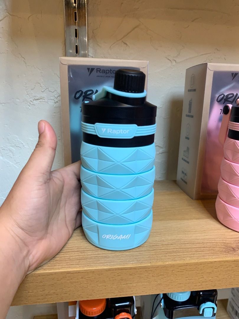 Raptor Origami Collapsible Water Bottle (Category: Water Bottles & Tumblers) located in Caloocan City. Submitted by raptor_rainier (Listing ID 1456805319, Image 3). Description: - Super handy collapsible water bottle - Folds down small when empty - Great for travel or everyday use - Color: Blue,pink,green,black - Brand: Raptor - Model: Origami - Easy to carry around.