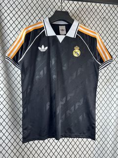 (Category: ) located in . Submitted by calcio_sport_jersey (Listing ID 1456934627, Image 1). Description: .