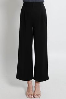 (Category: ) located in . Submitted by obsessedwithshopping (Listing ID 1456901648, Image 1). Description: .