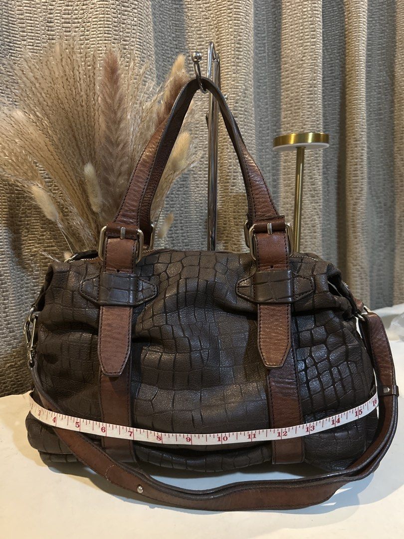 Renoma…Brown Croc Embossed Leather 2 way (Category: Shoulder Bags) located in Quezon City. Submitted by collsan (Listing ID 1456879449, Image 2). Description: .