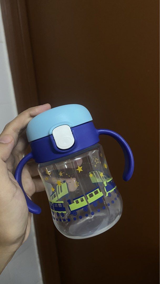 Richell drinking cup (Category: Breastfeeding & Bottle Feeding) located in Cyberjaya. Submitted by isyunn (Listing ID 1456880672, Image 1). Description: Tak pernah guna lagi, masih baru. Tersalah beli.