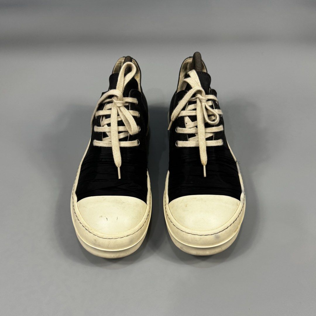 Rick Owens - Hustler Wrap Tape Low - Ramones (Category: Sneakers) located in Dasmarinas. Submitted by F_A_Q (Listing ID 1456941569, Image 2). Description: Size : - 40 EU - 25.5 CM - 6 UK - 7-7.5 US Men’s 9/10 Overall usage Check details for the issue No box .