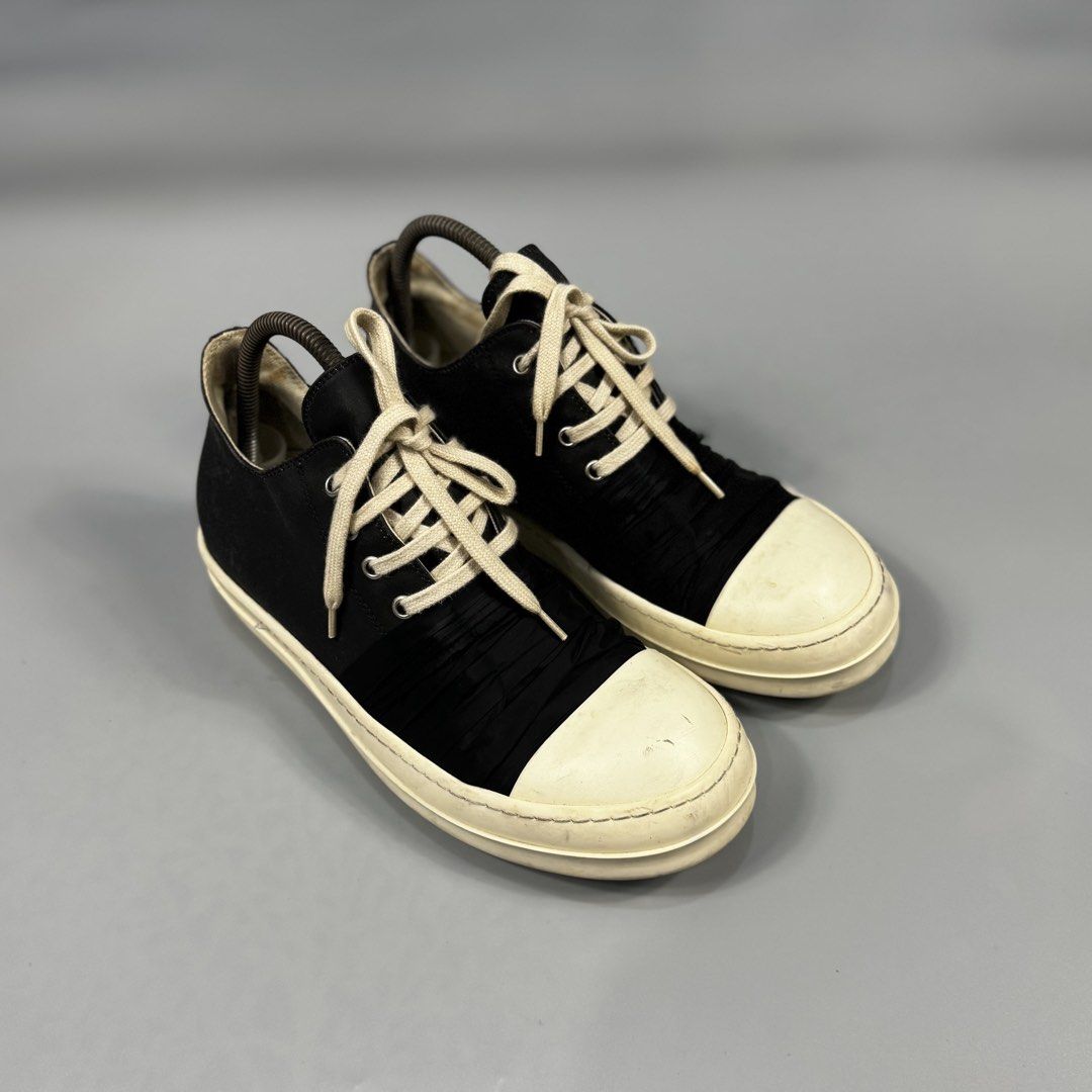 Rick Owens - Hustler Wrap Tape Low - Ramones (Category: Sneakers) located in Dasmarinas. Submitted by F_A_Q (Listing ID 1456941569, Image 3). Description: Size : - 40 EU - 25.5 CM - 6 UK - 7-7.5 US Men’s 9/10 Overall usage Check details for the issue No box .