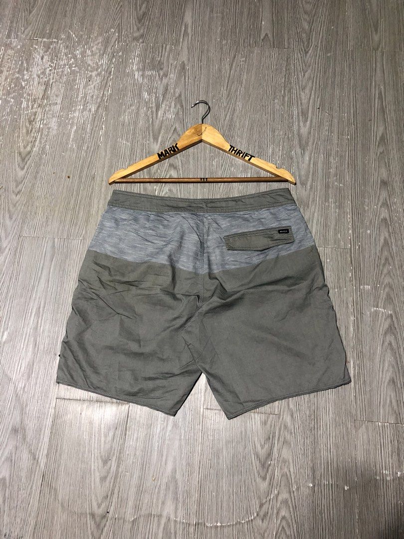 RVCA BOARD SHORT (Category: Activewear) located in Manila. Submitted by triptothrift7 (Listing ID 1456912844, Image 3). Description: pm me for fast transaction! may lace na po hinanapan ko RVCA BOARD SHORT for only 680 size 32 waistline 32 length 18 above the knee need wash only no issue excellent condition color rate 9/10 authentic legit mode of payment gcash or bank transfer location Biñan laguna.