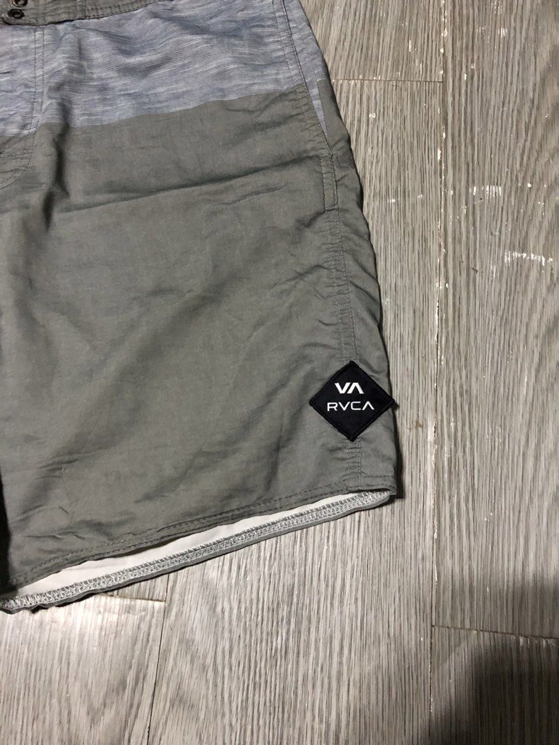 RVCA BOARD SHORT (Category: Activewear) located in Manila. Submitted by triptothrift7 (Listing ID 1456912844, Image 2). Description: pm me for fast transaction! may lace na po hinanapan ko RVCA BOARD SHORT for only 680 size 32 waistline 32 length 18 above the knee need wash only no issue excellent condition color rate 9/10 authentic legit mode of payment gcash or bank transfer location Biñan laguna.