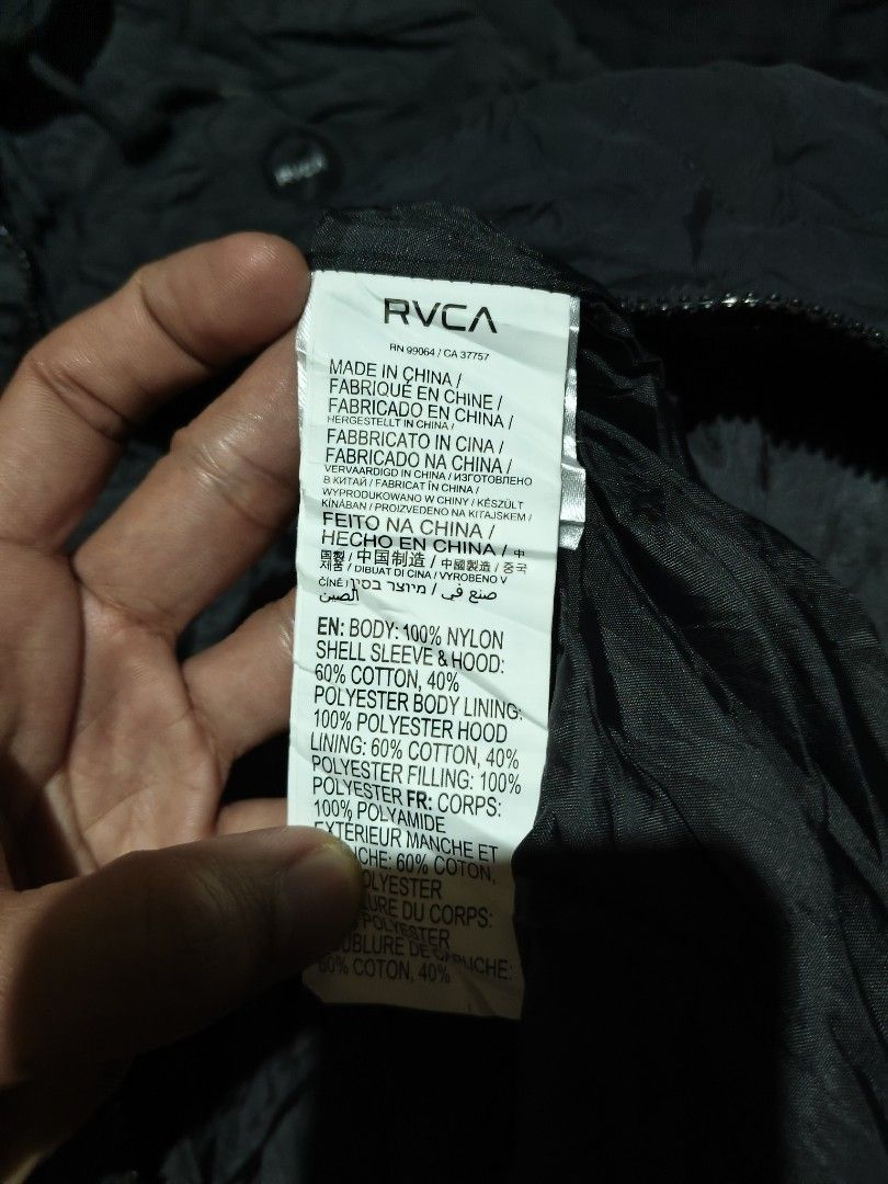 RVCA grant puffer jacket (Category: Coats, Jackets and Outerwear) located in Baguio. Submitted by thriftjc (Listing ID 1456952594, Image 2). Description: for sale RVCA Men's Grant Puffer Jacket solid neto ngayun rainy season Size large on tag 22x28 actual dimensions excellent / Good as new complete tags and washtags 749+sf .