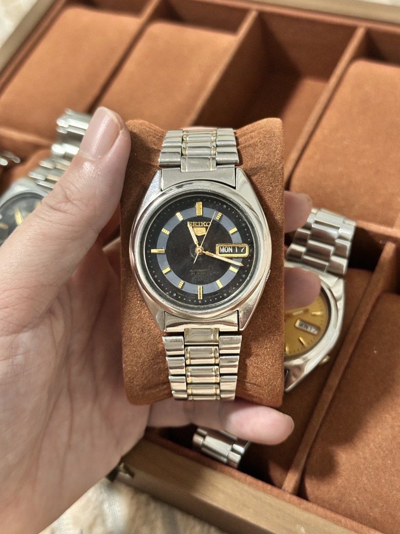 Seiko 5 Japan Watch (Category: Men's Watches) located in Quezon City. Submitted by kerlitops (Listing ID 1456864469, Image 1). Description: - Vintage Seiko Automatic Watch - Made in Japan - Guaranteed authentic - Personal watch - Extra links included - 37mm Open for trade.