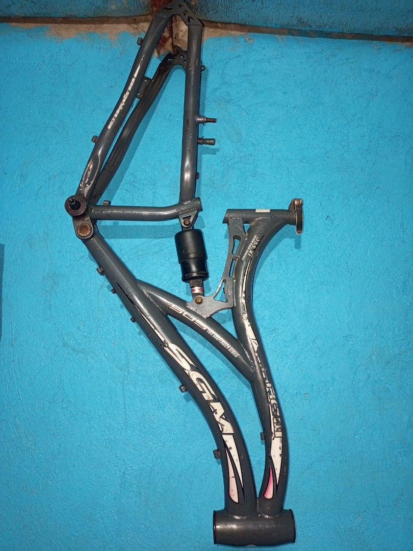 SGM Full Suspension Mountain Bike Frame (Category: Bicycles) located in Manila. Submitted by mondanggggg (Listing ID 1456946923, Image 1). Description: SGM full suspension mountain bike steel frame used good and in a great condition .