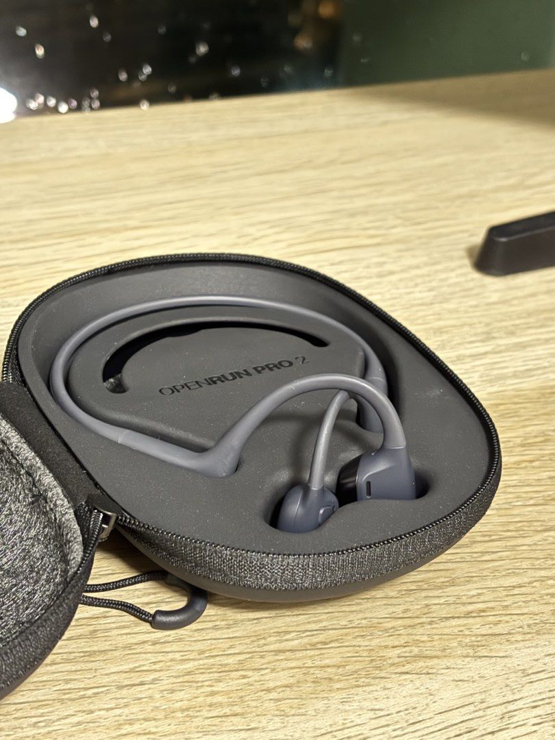 Shokz open run pro mini (Category: Headphones & Headsets) located in Manila. Submitted by zareenuh (Listing ID 1456845544, Image 3). Description: Opened and used for two times only RFS Still prefer airpods.