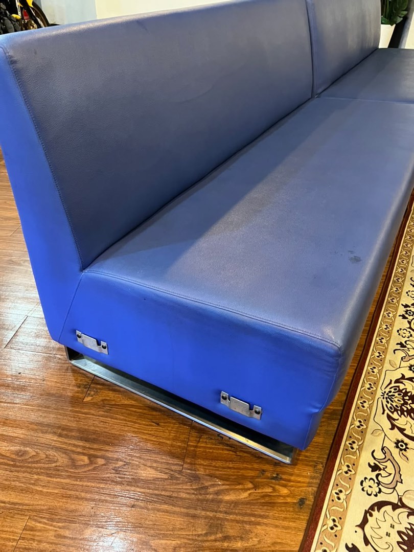 Sofa (Category: Sofas) located in Kuala Lumpur. Submitted by budak-klang (Listing ID 1456850677, Image 2). Description: Untuk Di Jual hanya ada 2 unit sahaja 1 Unit RM350 Berminat PM 016-356 1534.