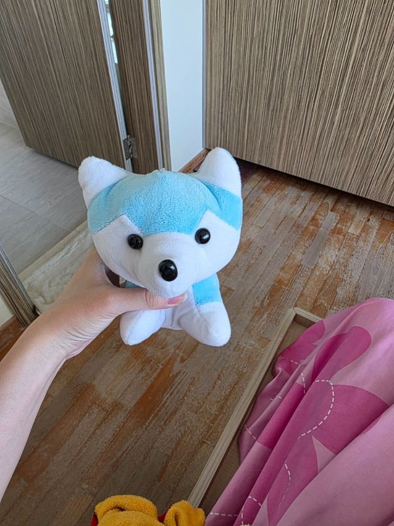Soft toy (Category: Plushies & Soft Toys) located in Singapore. Submitted by idk_what124 (Listing ID 1456830892, Image 1). Description: .