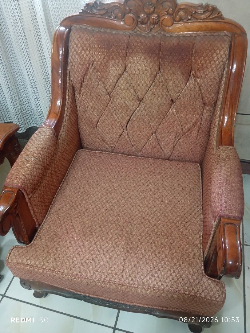 Solid Vintage Sofa Set with Coffee Table (Category: Sofas) located in Manila. Submitted by mar101213 (Listing ID 1456799417, Image 2). Description: - Vintage 4-piece sofa set - Includes: 1x 3-seater sofa, 2x single chairs, 1x coffee table - Material: Solid wood construction - Upholstery: Diamond tufted fabric cushions - Ideal for: Retro or vintage-themed living rooms - Price Negotiable.
