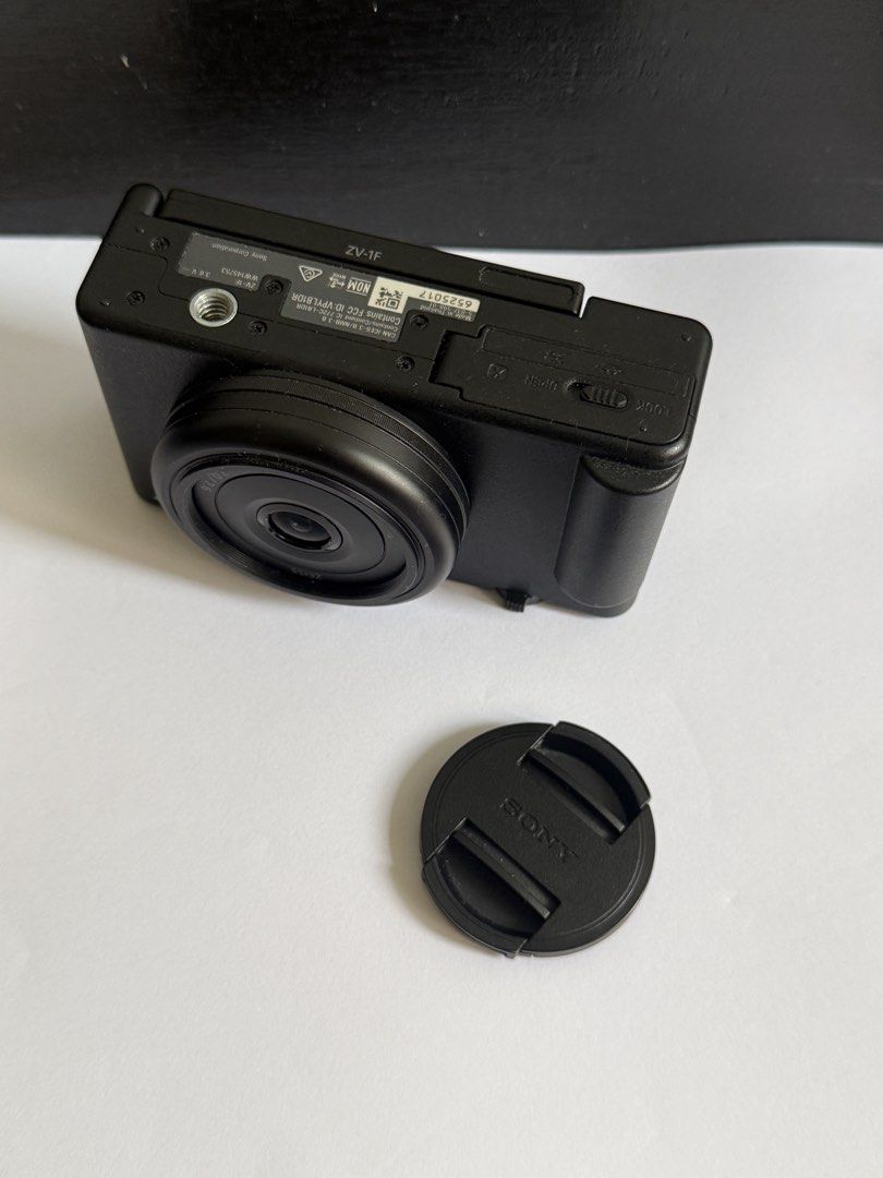 Sony ZV-1F Vlogging Camera Black (Category: Cameras) located in Mandaluyong City. Submitted by enazabdul666 (Listing ID 1456834478, Image 1). Description: Sony ZV-1F 4K Video Touch Screen Vlog Camera for Content Creators and Vloggers In excellent condition, with extra battery and charger kit Used only few times Reason for selling: want to upgrade to a bigger camera Negotiable .