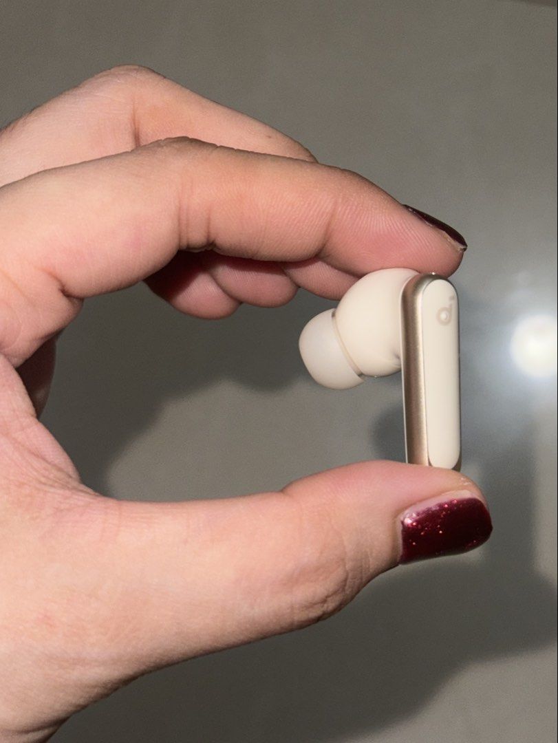Soundcore P40i by Anker | Smart ANC True-Wireless Earbuds (Category: Earphones) located in Manila. Submitted by wykaboo_ (Listing ID 1456947011, Image 3). Description: 🎧 Soundcore P40i | Smart ANC True-Wireless Earbuds (Oat White) ✨ Features: • Adaptive Active Noise Cancellation (ANC) • Clear calls with AI-enhanced microphones • Powerful bass & immersive sound • Long battery life • Multipoint connection • Comfortable in-ear fit • Charging case w