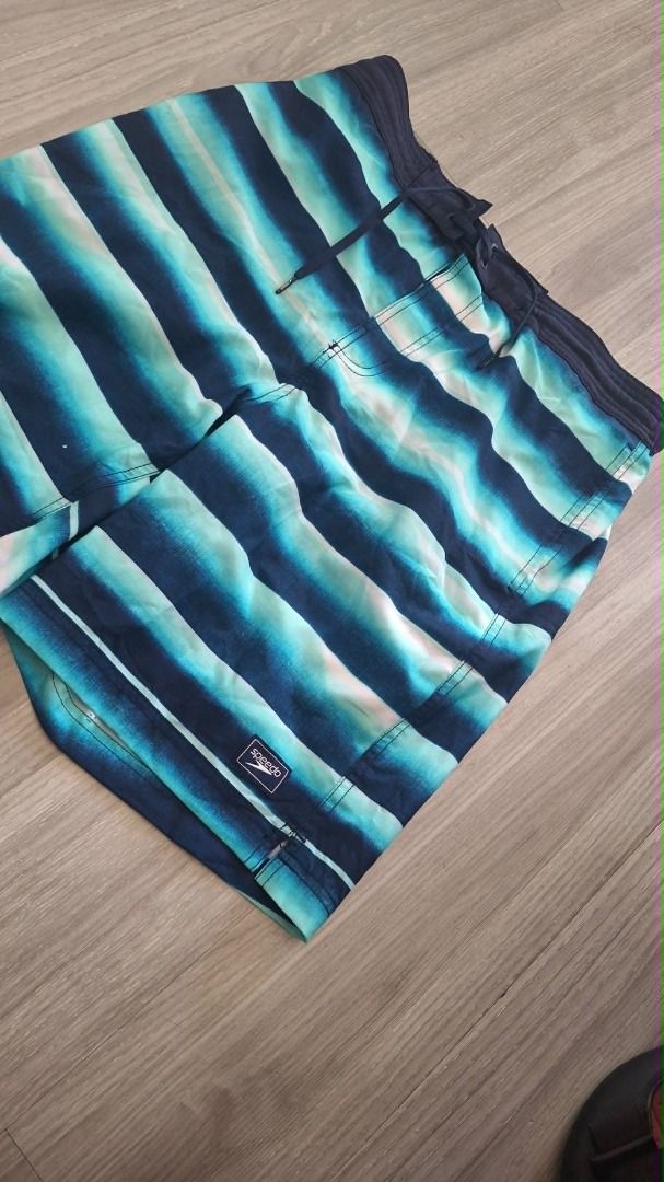 Speedo Men's Stripe Bondi Boardshorts (Category: Swim Trunks & Board Shorts) located in Caloocan City. Submitted by archive404 (Listing ID 1456829269, Image 2). Description: Speedo Striped Swim Shorts W - 33 L - 21 Condition: Excellent No Issue 350 + sf.