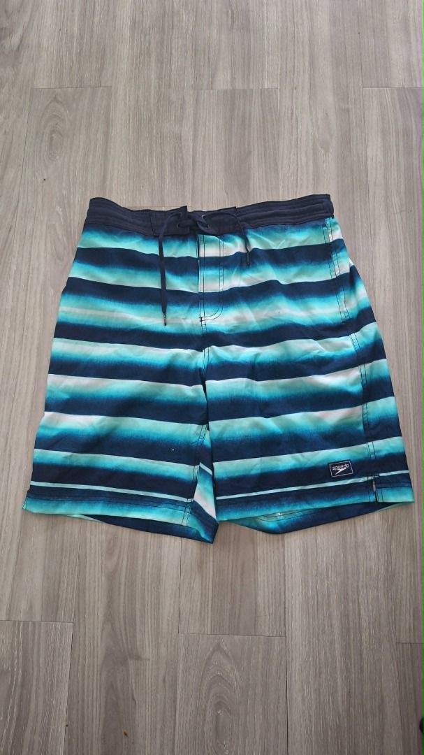 Speedo Men's Stripe Bondi Boardshorts (Category: Swim Trunks & Board Shorts) located in Caloocan City. Submitted by archive404 (Listing ID 1456829269, Image 1). Description: Speedo Striped Swim Shorts W - 33 L - 21 Condition: Excellent No Issue 350 + sf.