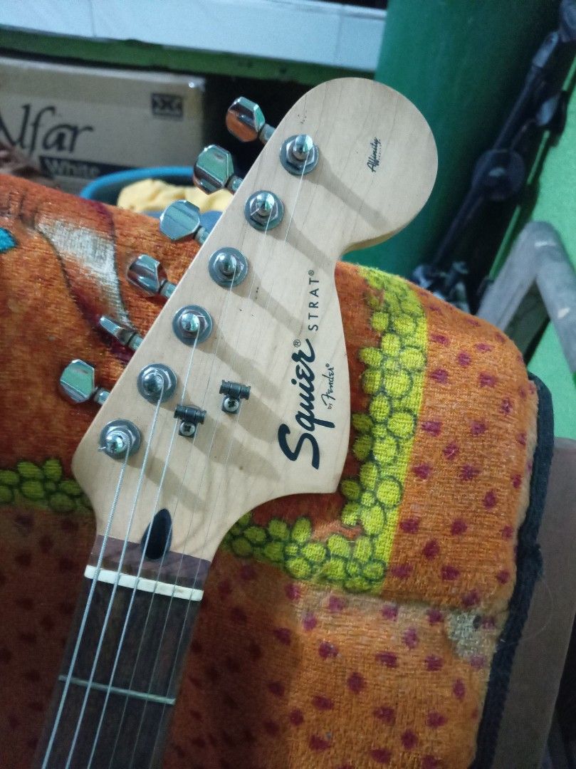 Squier affinity stratocaster electric guitar for sale (Category: Musical Instruments) located in Bulacan. Submitted by ninzoninz1979 (Listing ID 1456877046, Image 3). Description: Squiet Affinity 8,500 Php with softcase 09271463293.
