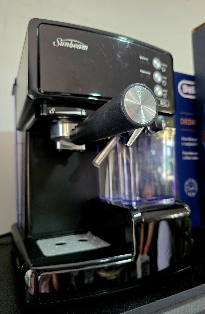 SUNBEAM ESPRESSO MACHINE (Category: Coffee Machines & Makers) located in Bulacan. Submitted by iamvanillapeach (Listing ID 1456830236, Image 2). Description: 220v. With 30 days service warranty. 📩.