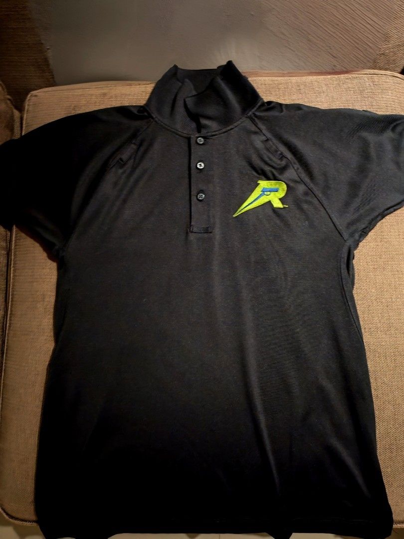 Tactical poloshirt small medium black color Drifit and thick (Category: Activewear) located in Quezon City. Submitted by bautistaro87090 (Listing ID 1456943720, Image 1). Description: Tactical Poloshirt Small Medium thick and Drifit solid nito.