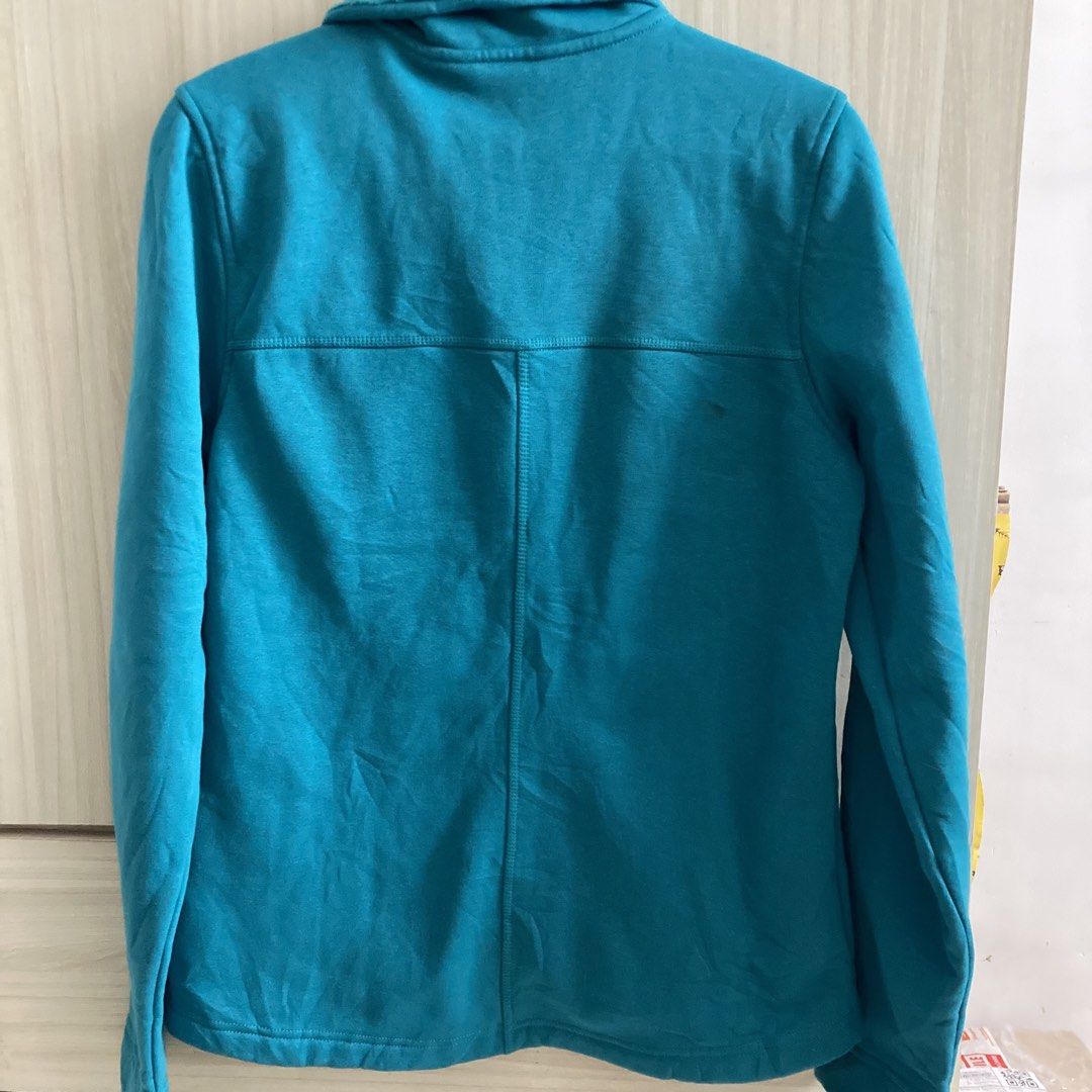 The North Face Teal Timber Full Zip Fleece Jacket (Category: Coats, Jackets and Outerwear) located in Manila. Submitted by aokii_ (Listing ID 1456884489, Image 2). Description: Size: Small to Semi med NEGOTIABLE! :).