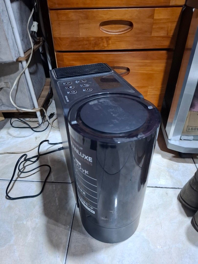 THREEUP GRANLUXE CL Series Air Purifier (Category: Air Purifiers & Dehumidifiers) located in Santa Rosa. Submitted by echojapansurplus_01 (Listing ID 1456927632, Image 2). Description: - THREEUP GRANLUXE CL Series Air Purifier - Hybrid Humidifier Function - 5.0L Tank Capacity - Covers 40-70 sqm - Keeps air fresh and humidified - Works well this is japan surplus item. tested working. 100v so you need tranformer or power regulator to use this..