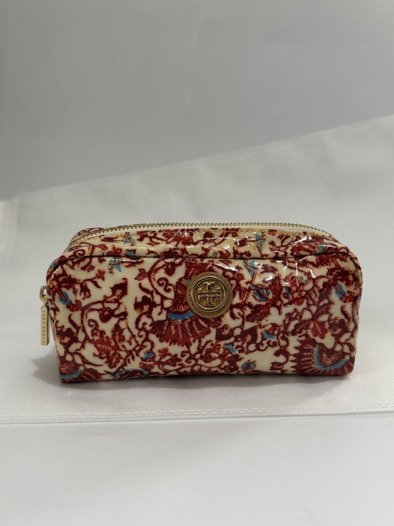 Tory Burch Cosmetic Bag - Red Floral Pattern (Category: Luxury Bags & Wallets) located in Davao. Submitted by stellietas (Listing ID 1456814718, Image 1). Description: ✨Condition: excellent condition, looks new. no flaws. ✨Size: 7.25L x 3.5H x 2.5W inches ✨Japan preloved ✨First to pay gets it. ✨💯 % original or money back 📍Davao City | Shipping nationwide via J&T DM to order or comment “MINE”🤍 #toryburchpouch #toryph #BrandedPreloved #DavaoSell