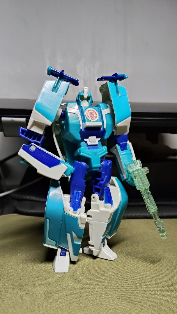 Transformers RID 15 Blurr Warrior Class (Category: Action & Battle Toys) located in Manila. Submitted by optimumprid3 (Listing ID 1456927412, Image 1). Description: Transformers RID 15 Blurr for sale Complete figure and accesory, tight joints, no yellowing Can do lalamove or LBC Gcash/Gotyme payment.