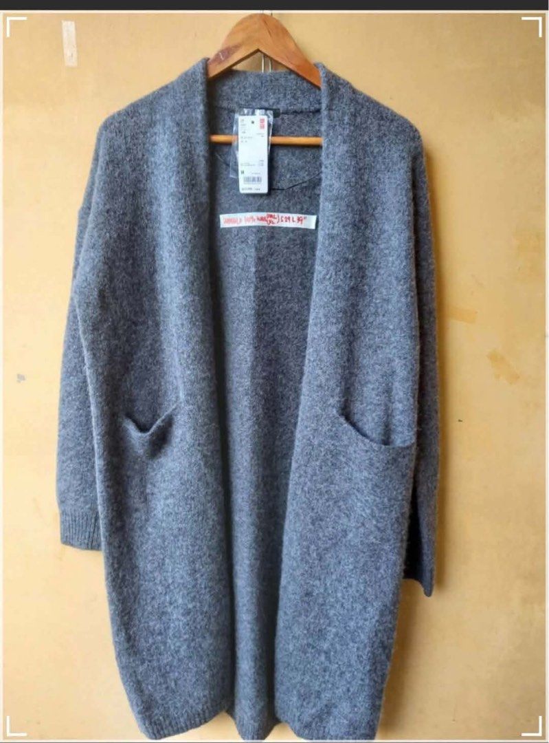Uniqlo Long Wool coat Cardigan. 💥free trenchcoat/ jacket (Category: Coats, Jackets and Outerwear) located in Naga. Submitted by happeemarket (Listing ID 1456837761, Image 2). Description: .