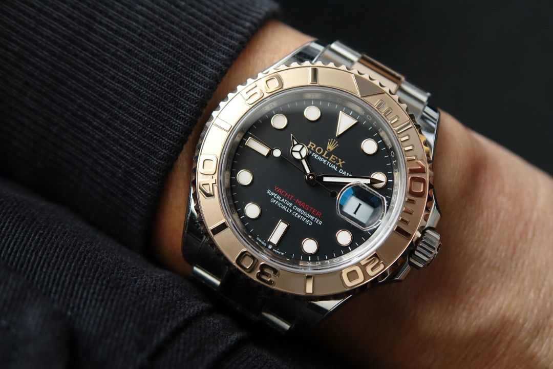 Unpolished 2025 Rolex Yacht-Master 40 126621 Black Dial Full Set (Category: Watches) located in Singapore. Submitted by wristime (Listing ID 1456920517, Image 2). Description: Join our tele-gram channel for the latest updates! https://bit.ly/4rwZ2Mp Unpolished condition. Retails for S$27,800. Conceived in the early 1990s as a luxurious evolution of Rolex’s nautical tool watches, the Yacht-Master bridges the gap between rugged capability and refin