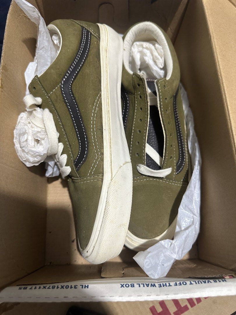 Vans Vault Old Skool Vr3 ‘Olive Green’ (Category: Sneakers) located in Manila. Submitted by got_loots (Listing ID 1456891955, Image 2). Description: WTS❗️❗️❗️ BNDS Vans Vault Old Skool Vr3 ‘Olive Green’ Size: 6.5US Mens / 24.5CM ₱3,000 Only .