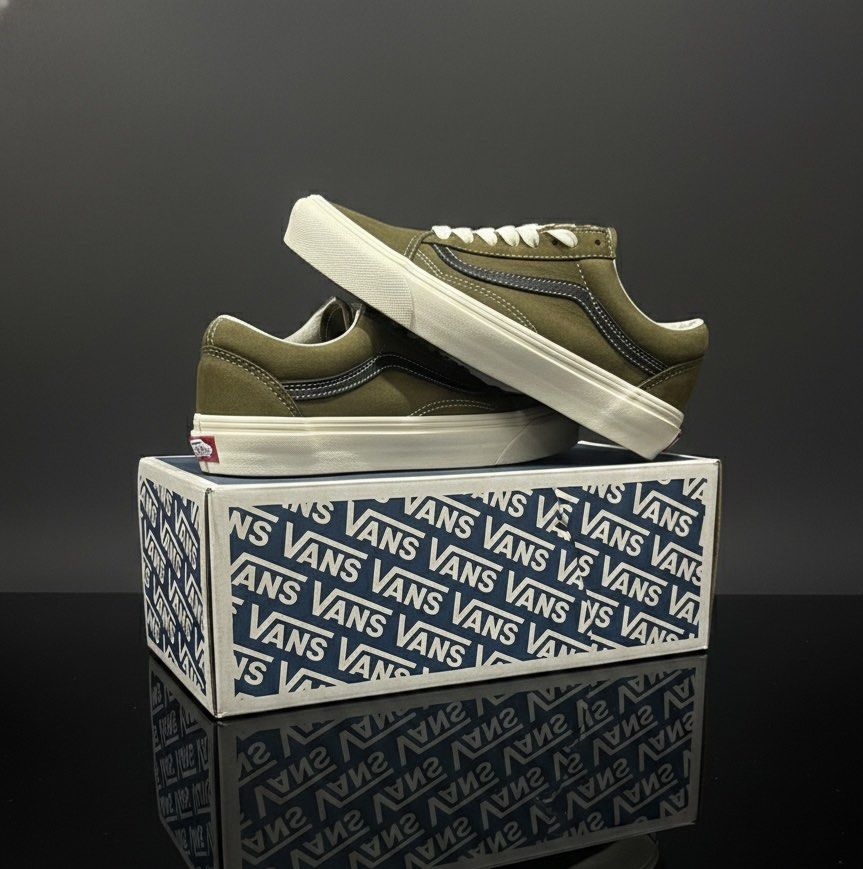 Vans Vault Old Skool Vr3 ‘Olive Green’ (Category: Sneakers) located in Manila. Submitted by got_loots (Listing ID 1456891955, Image 1). Description: WTS❗️❗️❗️ BNDS Vans Vault Old Skool Vr3 ‘Olive Green’ Size: 6.5US Mens / 24.5CM ₱3,000 Only .
