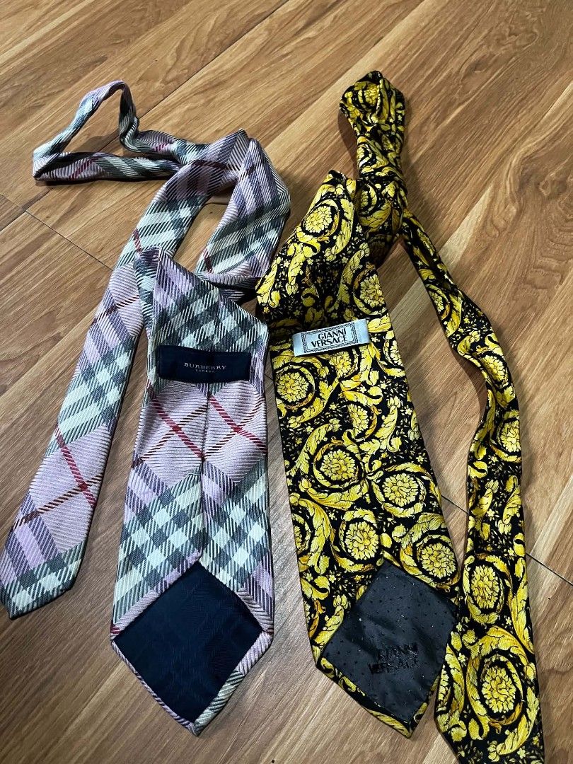 Versace/Burberry necktie (Category: Necklaces) located in Bulacan. Submitted by nifftyythrifty (Listing ID 1456875426, Image 2). Description: burb,plaid/Versace necktie.