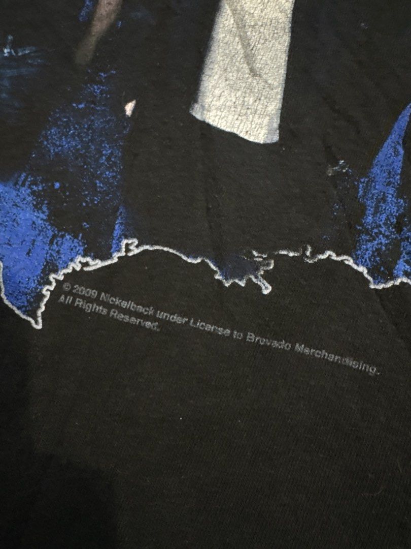 Vintage 2009 band tshirt (Category: Luxury Apparel) located in Zamboanga. Submitted by luxuries21 (Listing ID 1456915140, Image 3). Description: Nickleback 2009 tour tees.