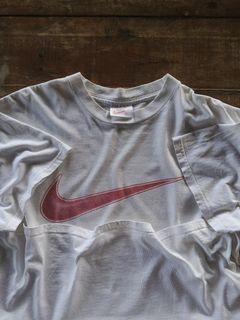 (Category: ) located in . Submitted by commonmwear (Listing ID 1456904961, Image 1). Description: .