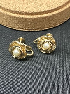 (Category: ) located in . Submitted by mm.london (Listing ID 1456878626, Image 1). Description: .