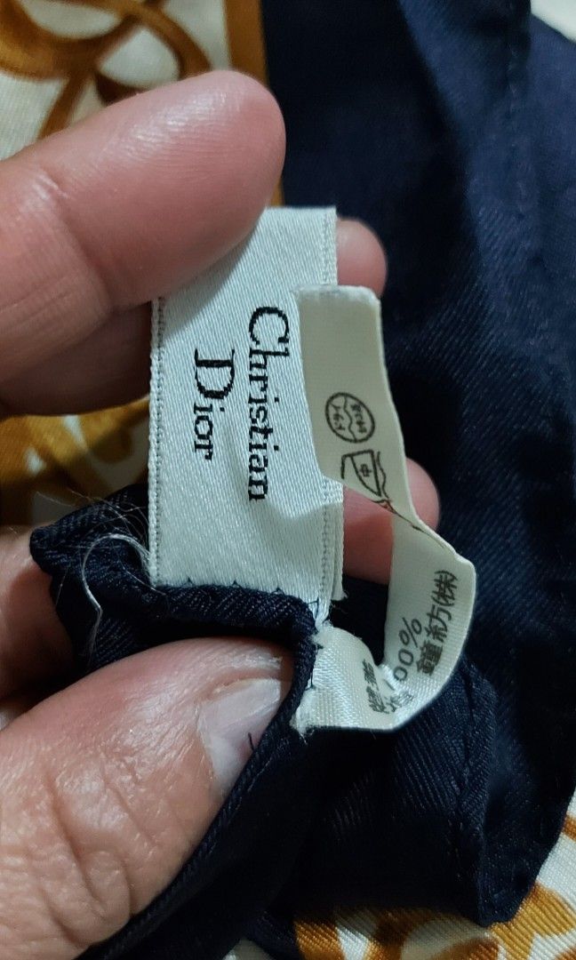 Vintage christian dior bundle scarves 2pcs (Category: Scarves) located in Quezon City. Submitted by threetwotwo2ndaccount (Listing ID 1456822370, Image 3). Description: vintagw Christian dior bundle scarves 2pcs size: 35"×35" with tag no inclusion issue: may konting stain dahil sa pagkakastock bawal sa maselan bawal sa barat.