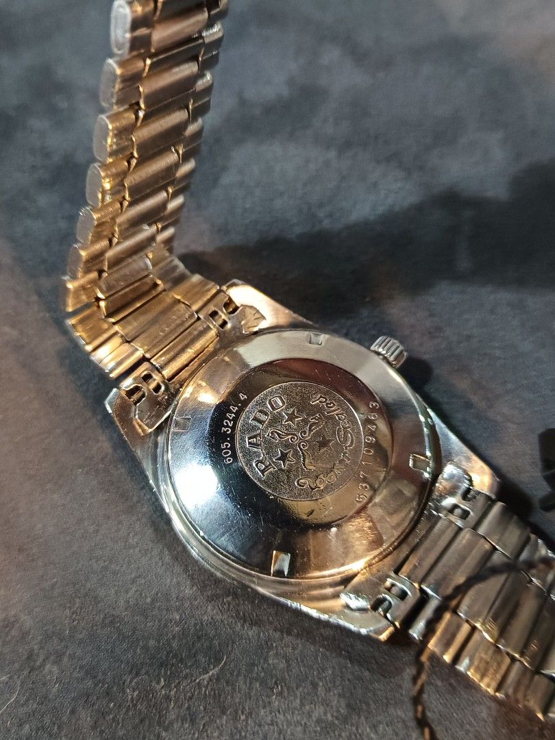 vintage Rado Green Horse automatic watch (Category: Men's Watches) located in Quezon City. Submitted by cyrus_0918.sept (Listing ID 1456829450, Image 3). Description: .
