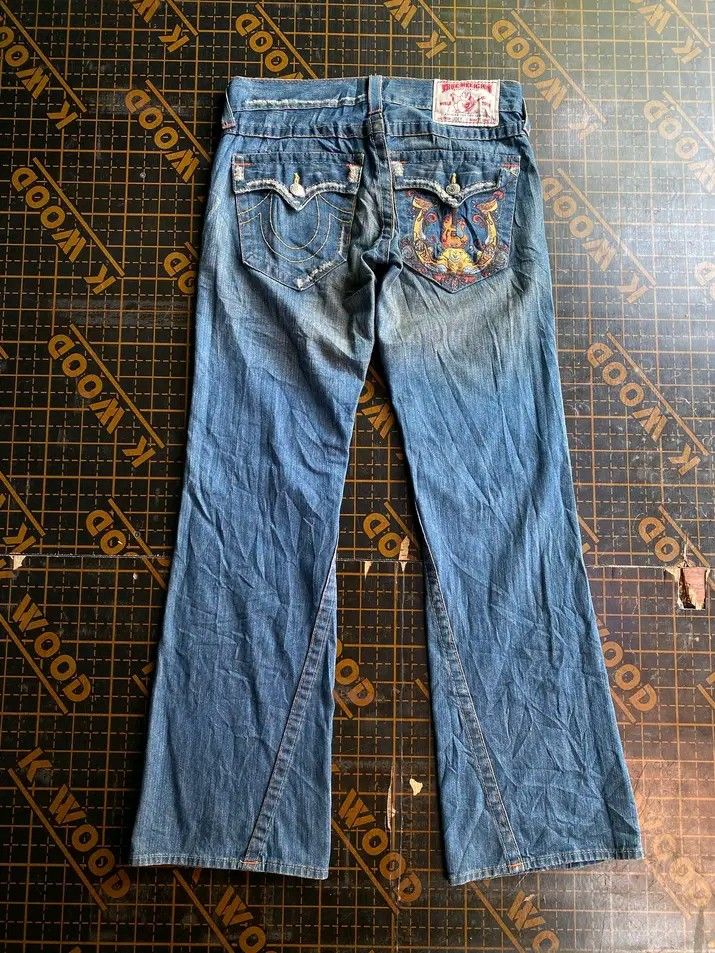 Vintage True Religion Pants (Category: Jeans) located in Caloocan City. Submitted by bravedolphin-5f20 (Listing ID 1456819333, Image 2). Description: .