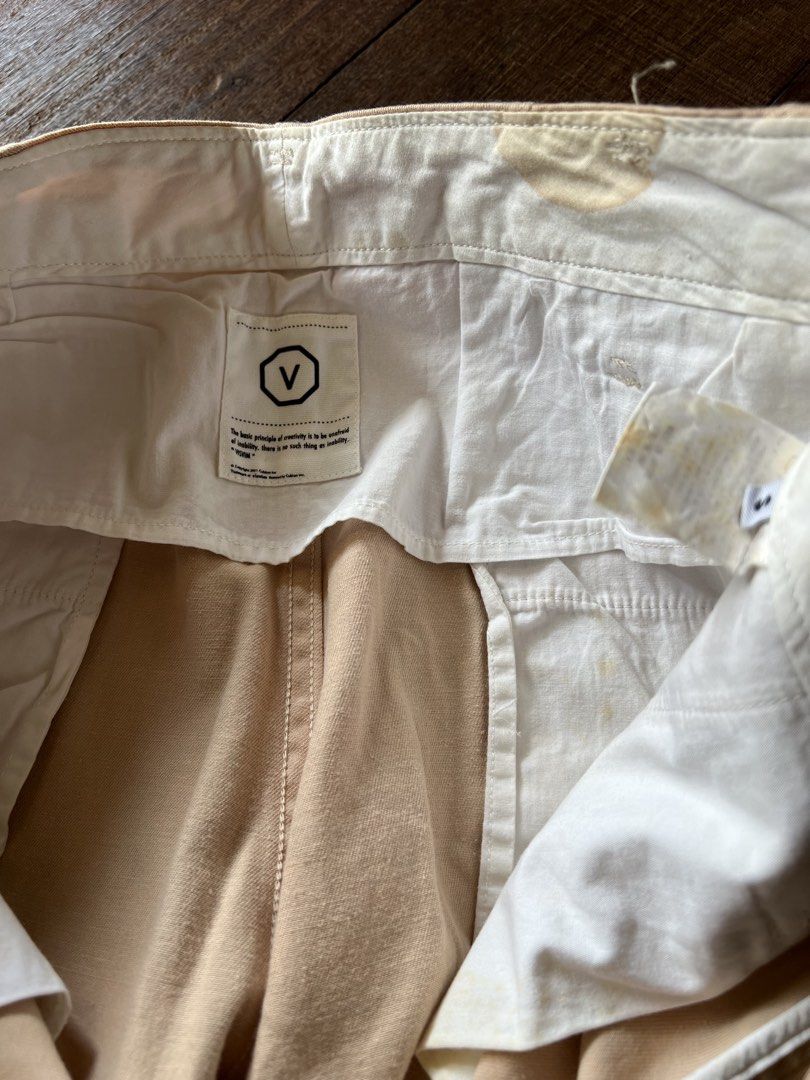 Visvim pants (Category: Trousers) located in Sungai Petani. Submitted by oldskull_ (Listing ID 1456853087, Image 2). Description: Visvim pants Original Size 31-33 Condition 9/10 Xde pinhole koyak Rm 120.
