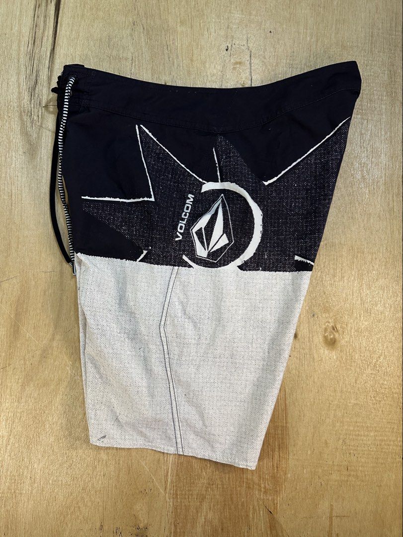 Volcom Boardshort (Category: Swim Trunks & Board Shorts) located in Bacolod City. Submitted by dannnsoy (Listing ID 1456919124, Image 3). Description: Volcom Boardshort •In very good condition •Dimension: 34”-35” x 22” •Issue: Minimal yellow stains and scratch •Price: 399 only 📍Note: Color may vary to due lighting and camera resolution. .