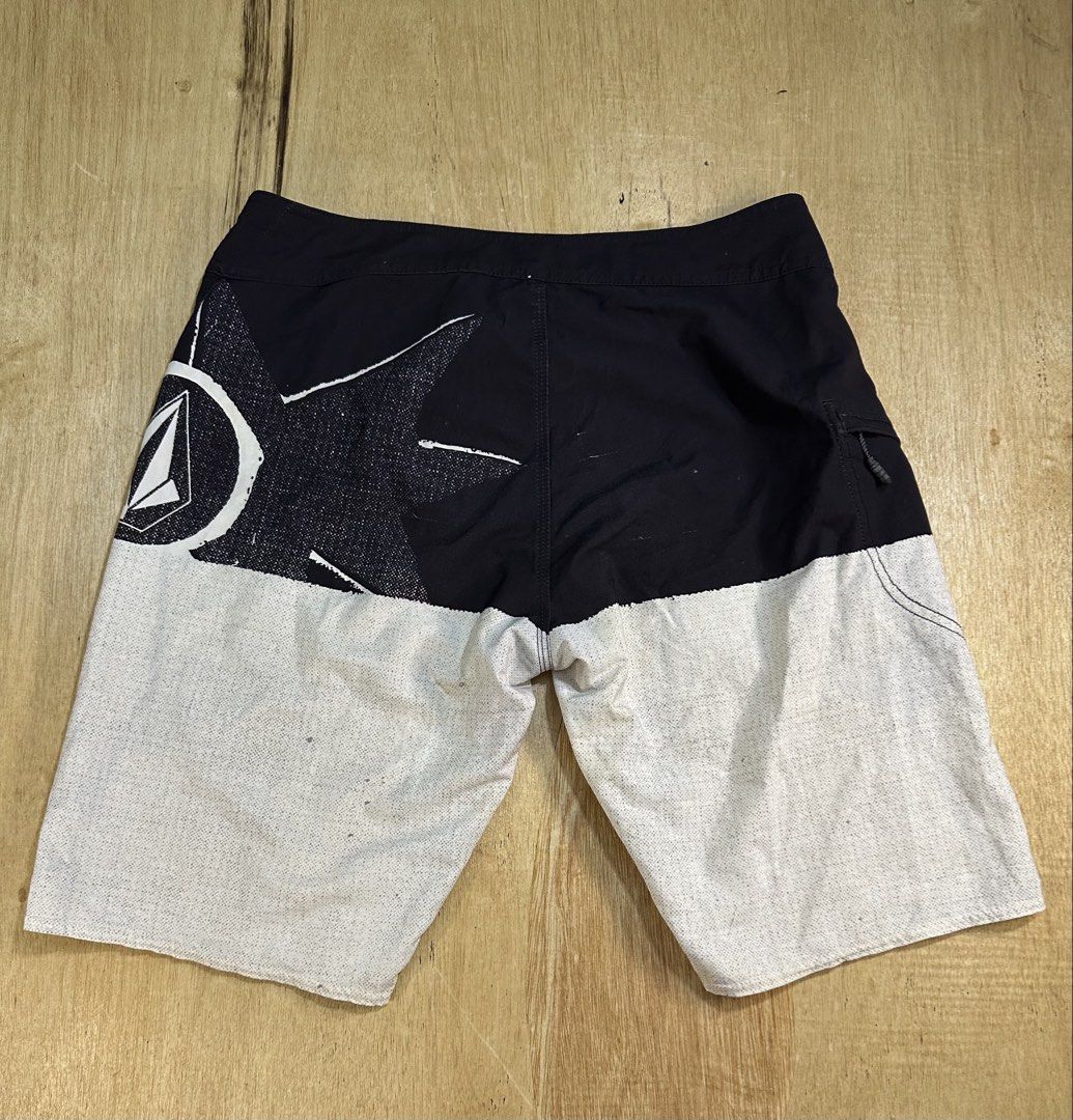 Volcom Boardshort (Category: Swim Trunks & Board Shorts) located in Bacolod City. Submitted by dannnsoy (Listing ID 1456919124, Image 2). Description: Volcom Boardshort •In very good condition •Dimension: 34”-35” x 22” •Issue: Minimal yellow stains and scratch •Price: 399 only 📍Note: Color may vary to due lighting and camera resolution. .