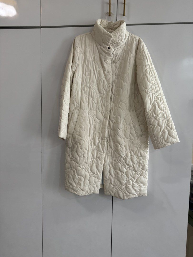 WOmen’s Quilted Long Coat (Category: Coats, Jackets and Outerwear) located in Quezon City. Submitted by TGDL123 (Listing ID 1456818851, Image 2). Description: Japan Size 9 • 100% polyester shell & filling • Cotton embroidery • Longline silhouette • Excellent preloved conditio.