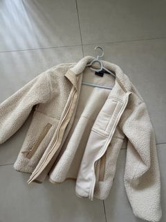 (Category: ) located in . Submitted by ahappy.place (Listing ID 1456869458, Image 1). Description: .